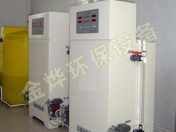 鴻陽(yáng)大型設(shè)備實(shí)物照片