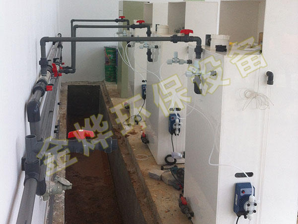 大型二氧化氯發(fā)生器安裝現(xiàn)場(chǎng)